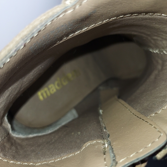 Women's Madden NYC Kalleen taupe ankle boots - Size 6M - Picture 4 of 9